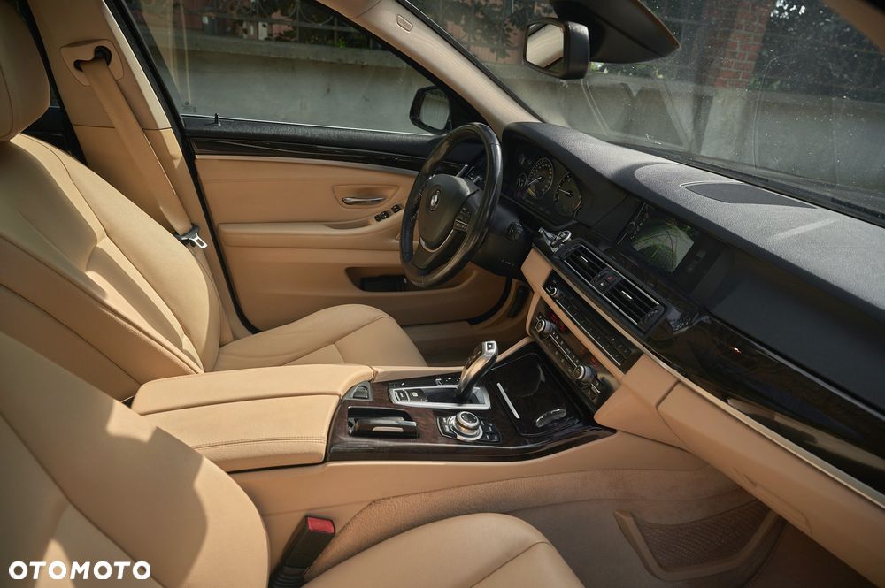 BMW Seria 5 520d - 30