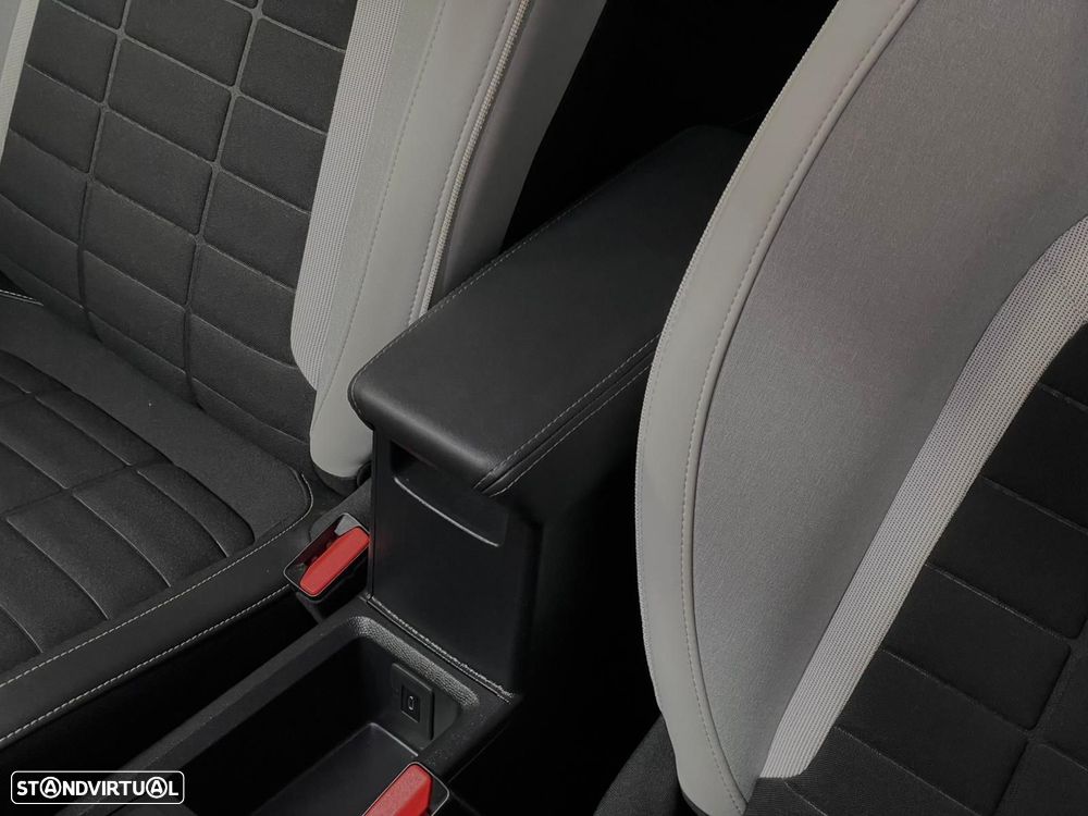 Citroën e-C3 44 kWh Autonomia Conforto Max - 15