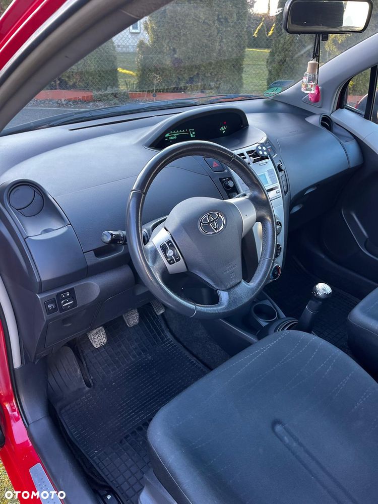 Toyota Yaris 1.0 VVT-i - 23