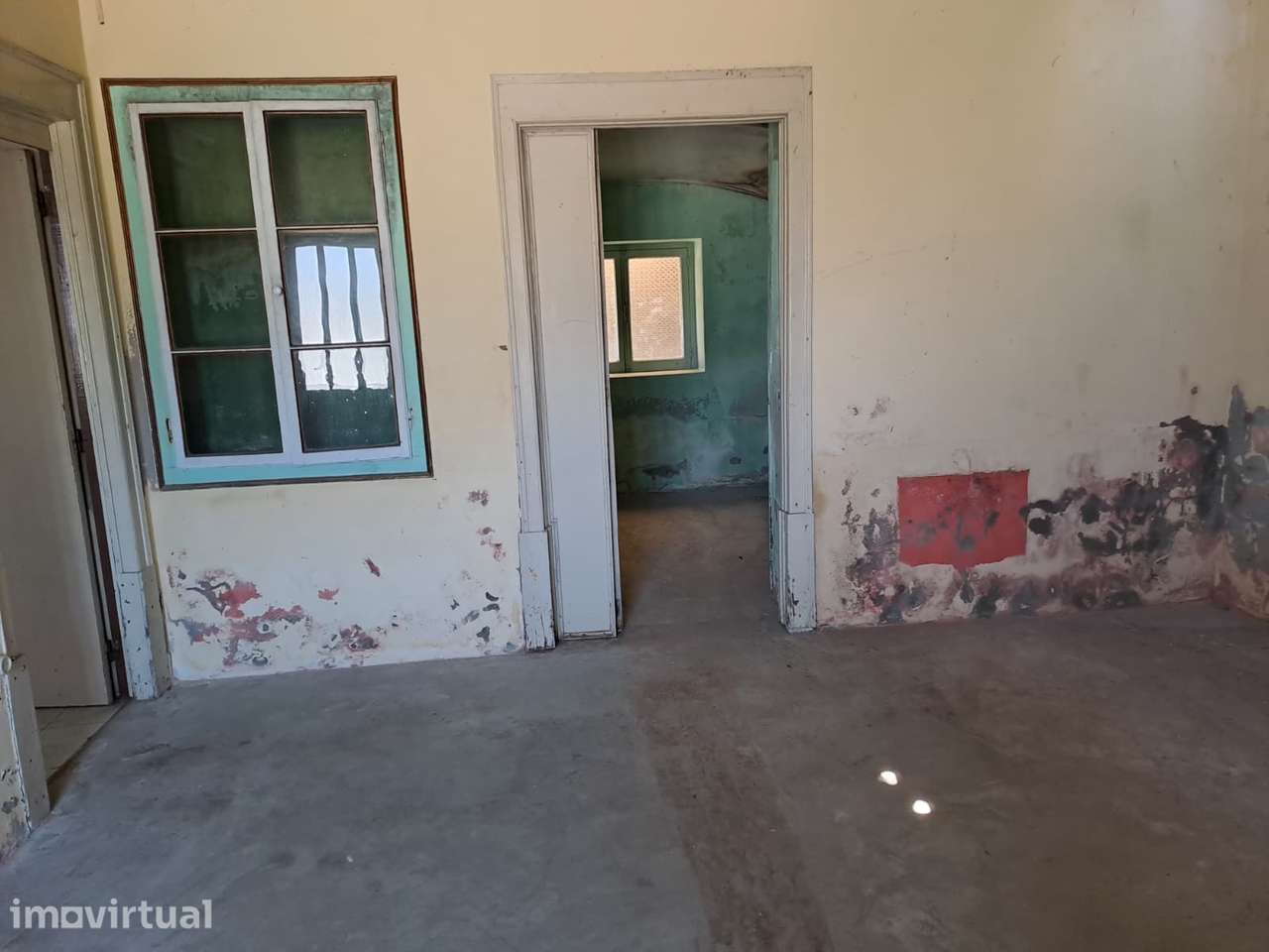 Casa Antiga para Renovar em Lavos, com grande terreno. - Grande imagem: 2/56
