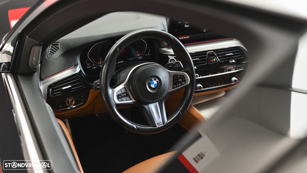 BMW 520 d Pack Desportivo M Auto - 46
