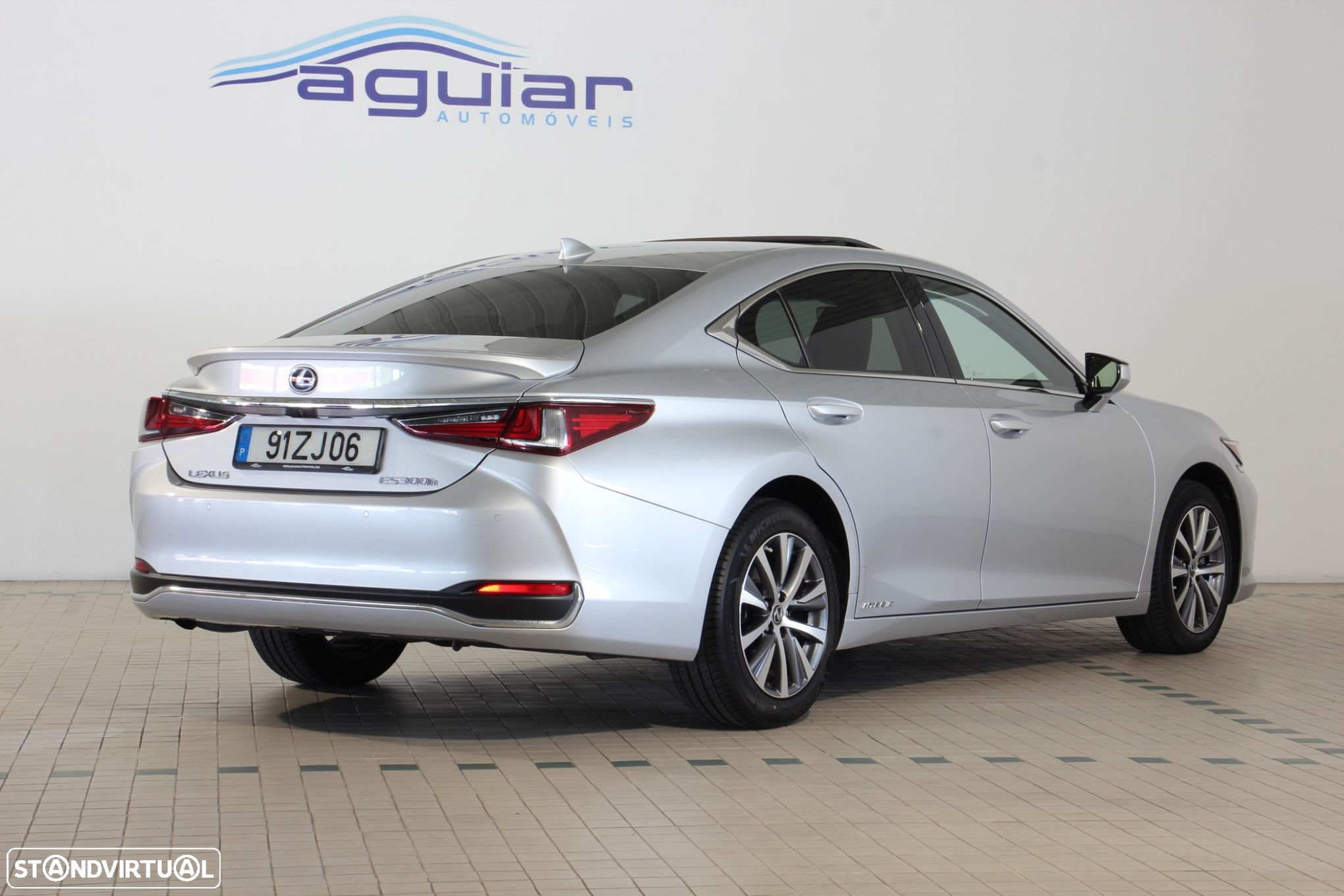 Lexus ES 300h - 4