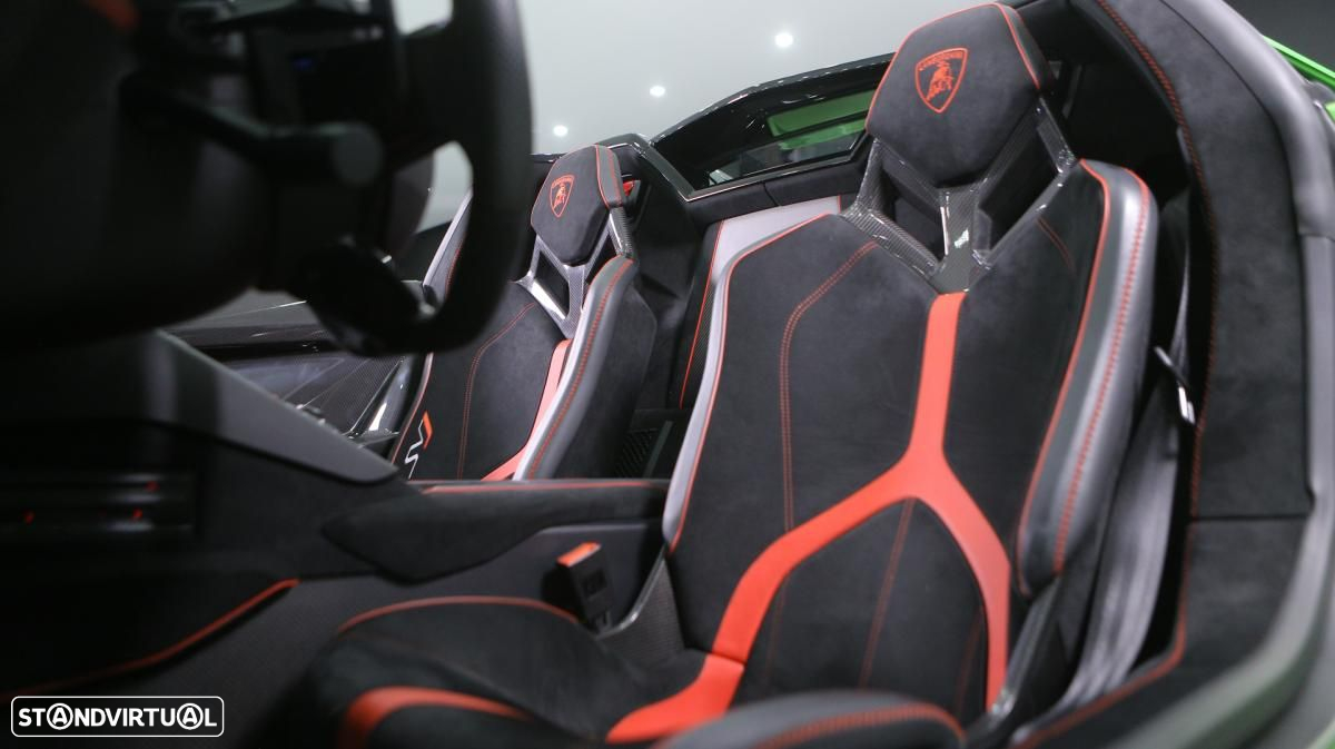 Lamborghini Aventador SVJ Roadster - 33