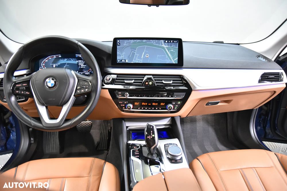 BMW Seria 5 520d AT - 10