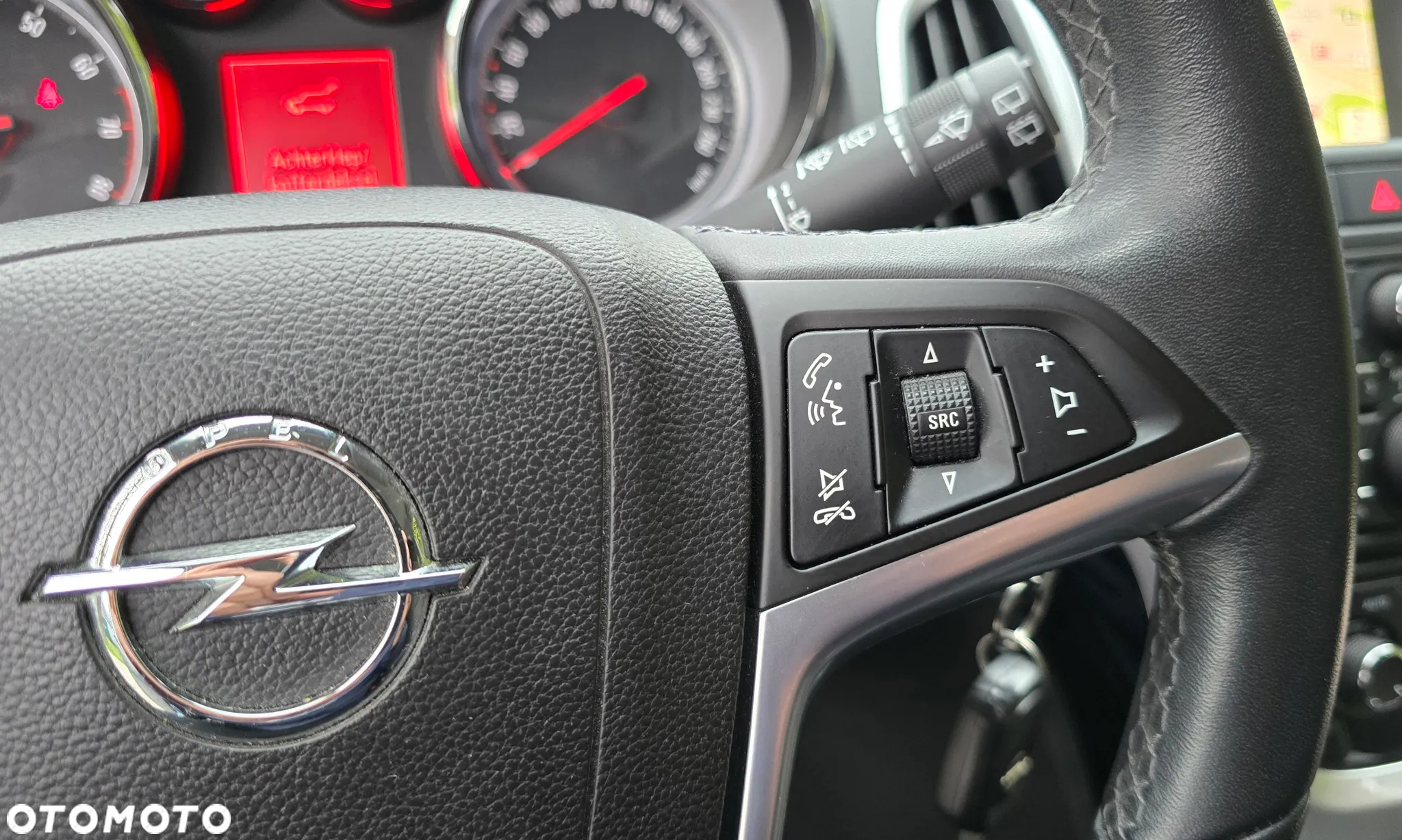 Opel Astra 1.4 Turbo Cosmo - 14