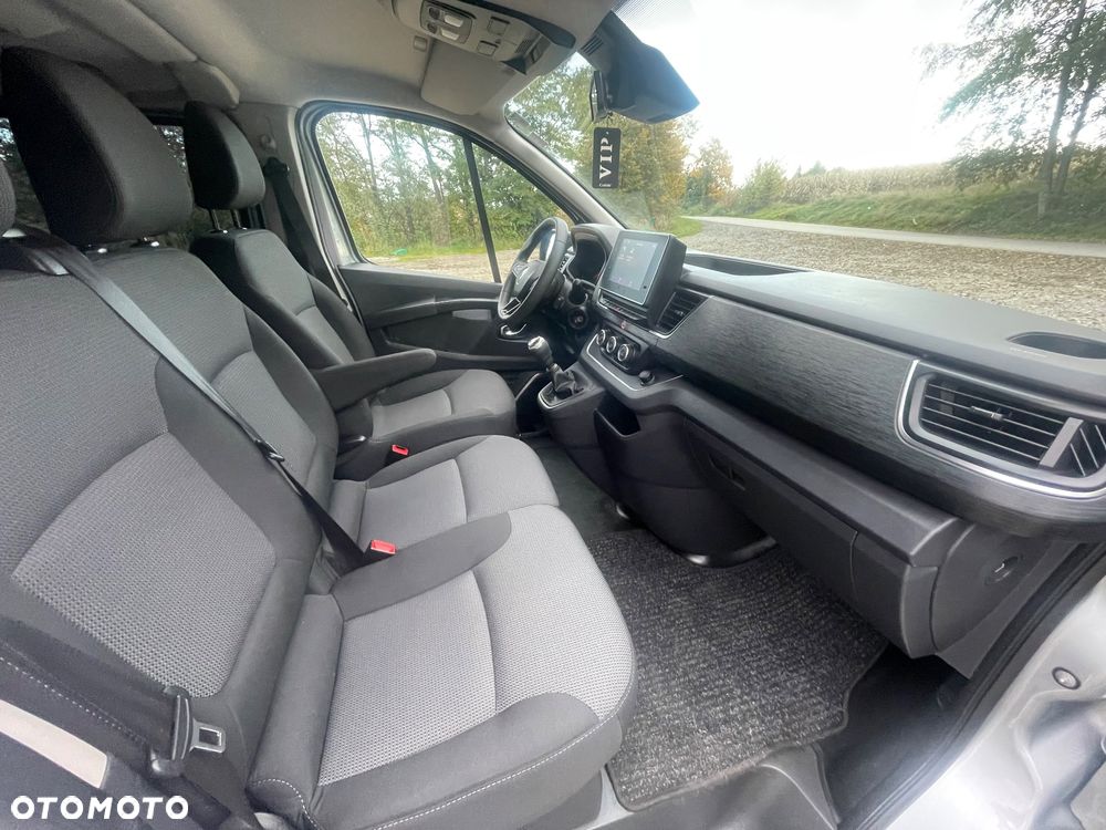 Renault Trafic - 19