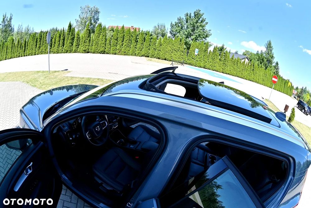 Volvo XC 40 T4 Geartronic Momentum Pro - 17
