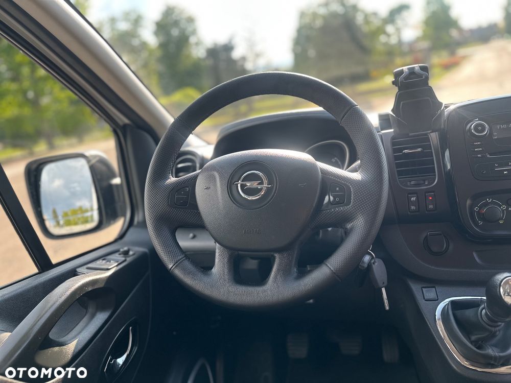 Opel Vivaro - 18