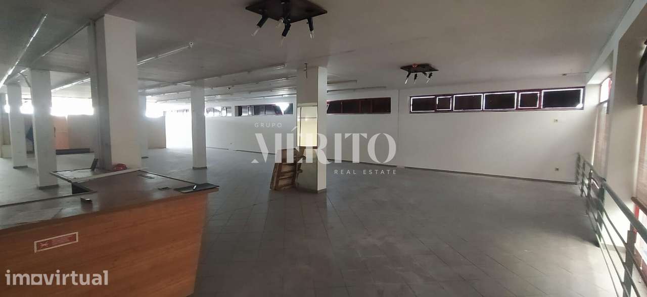 Loja com 338m2 - Grande imagem: 4/8