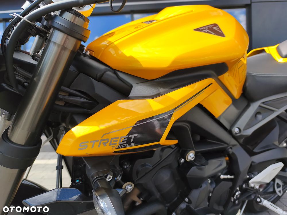 Triumph Street Triple - 6