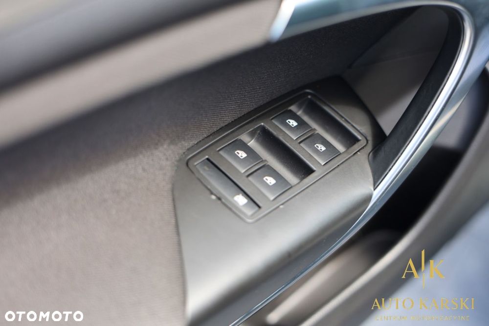 Opel Insignia - 19