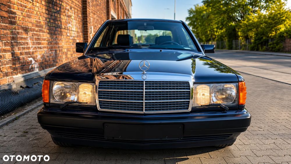 Mercedes-Benz W201 (190) - 5