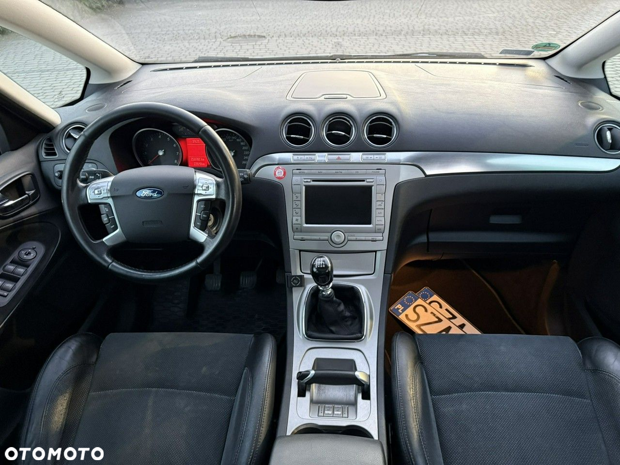 Ford S-Max 2.5 Titanium - 32