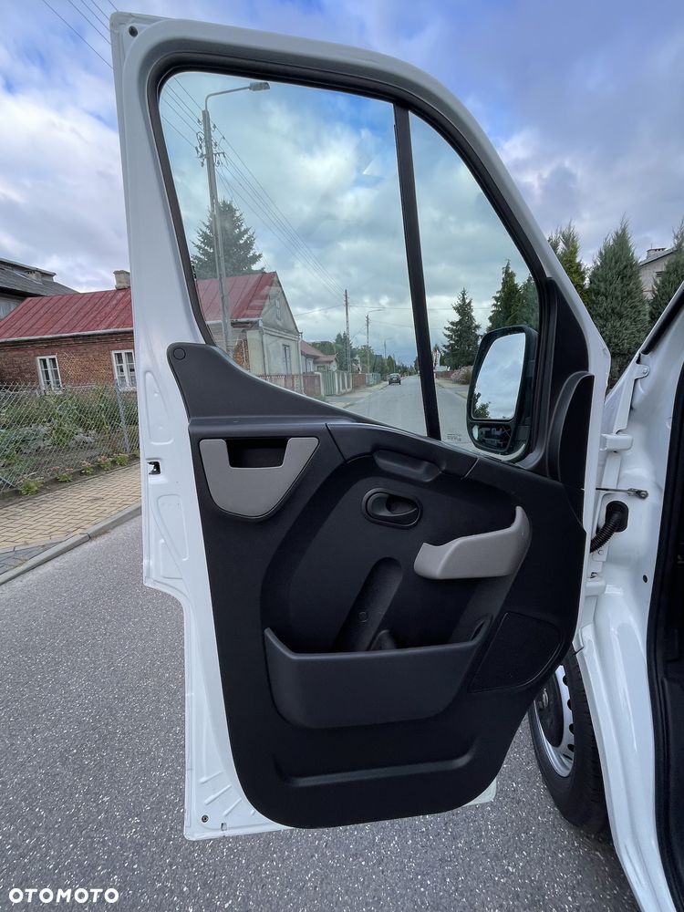 Opel MOVAN - 11