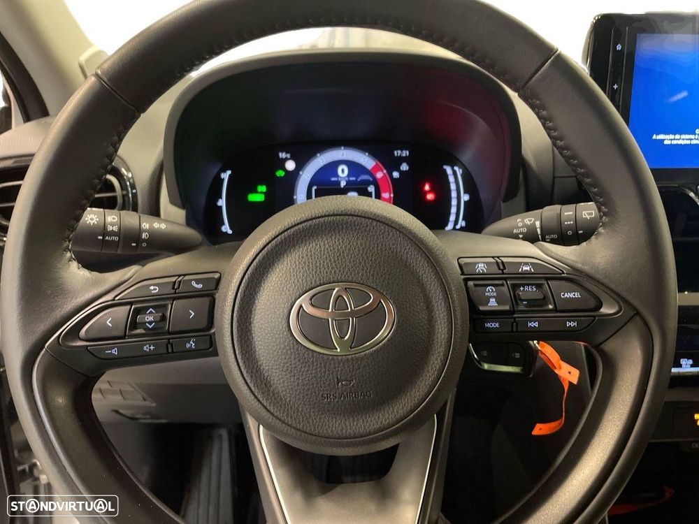 Toyota Yaris Cross 1.5 HDF Comfort Plus - 13