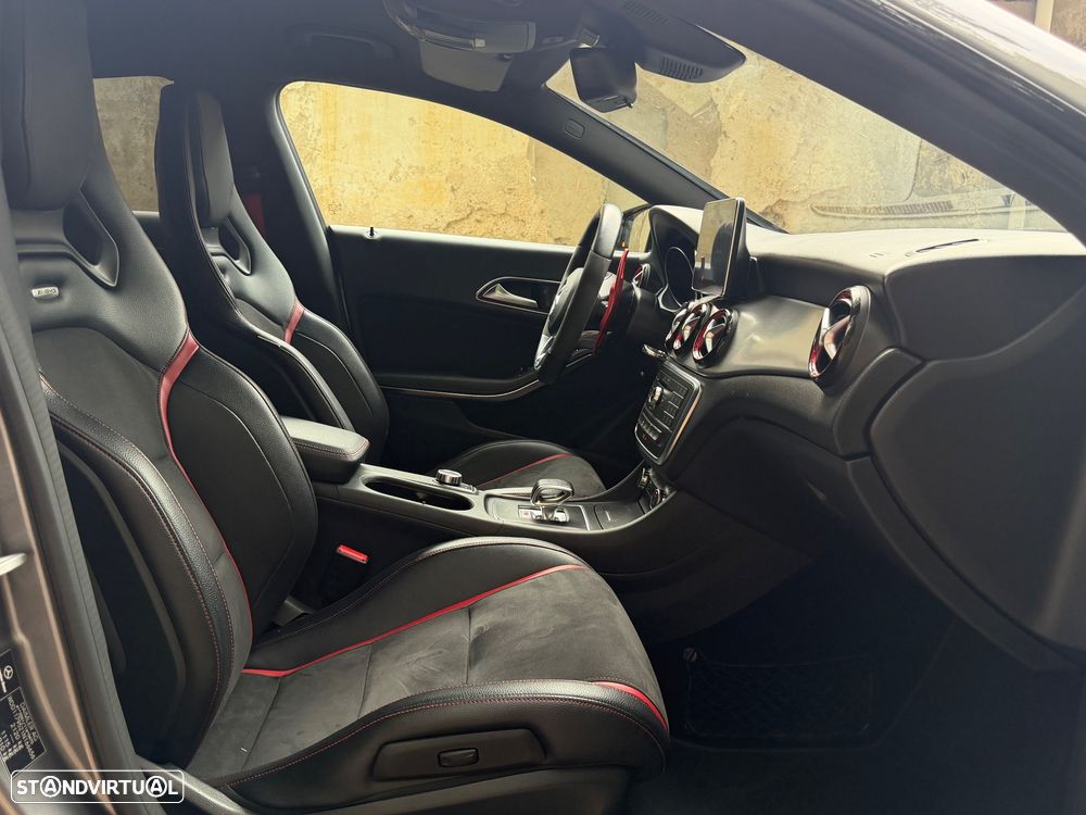 Mercedes-Benz CLA 45 AMG 4Matic 7G-DCT - 5
