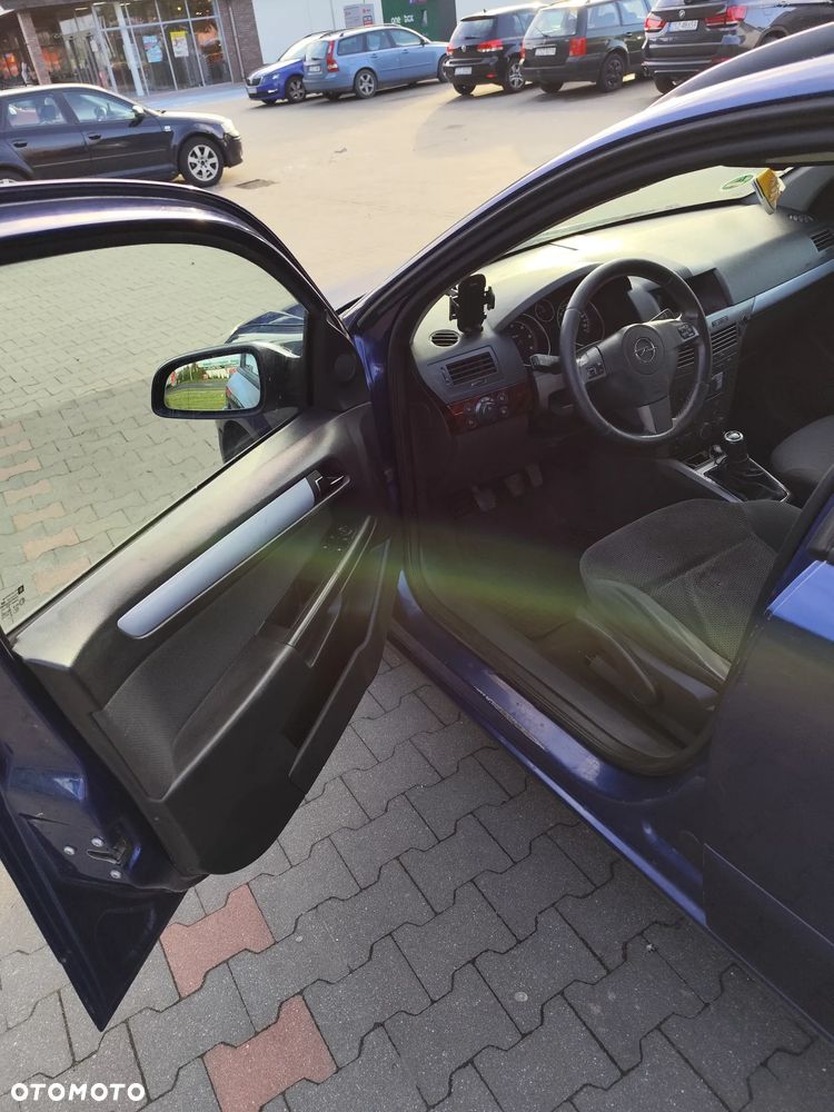 Opel Astra 1.9 CDTI Enjoy - 8