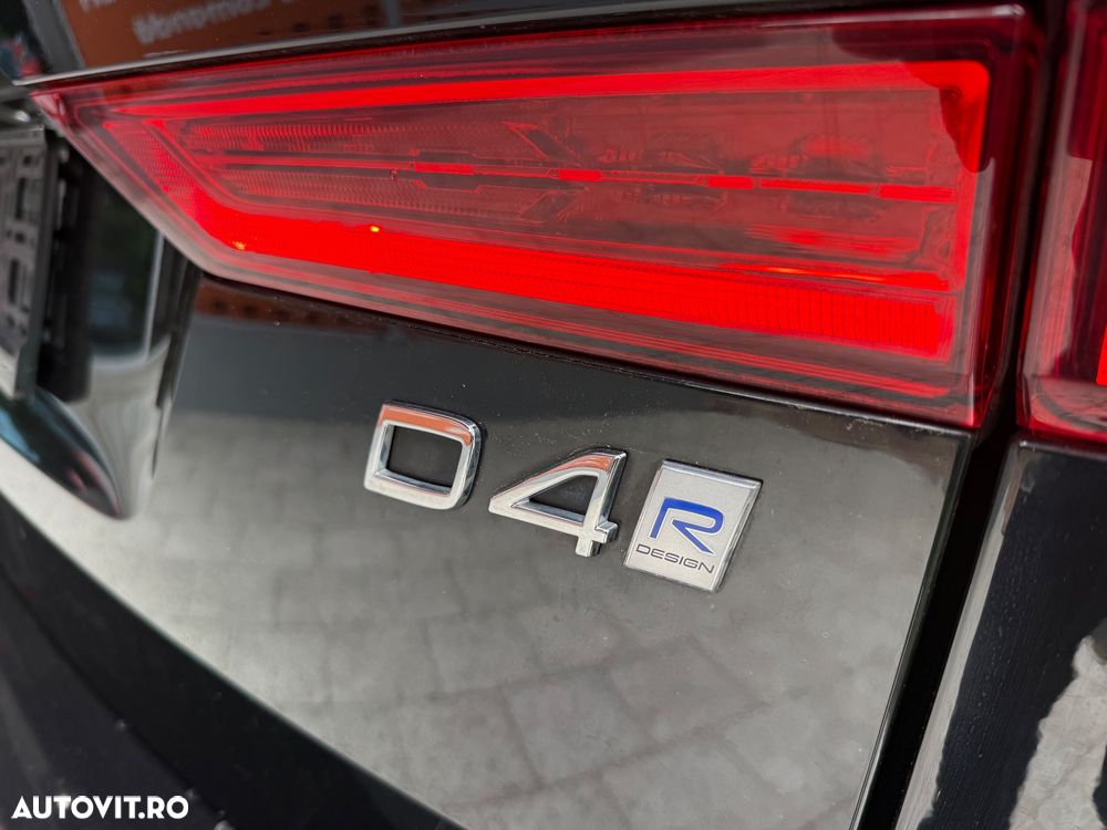 Volvo XC 60 D4 R-Design - 16