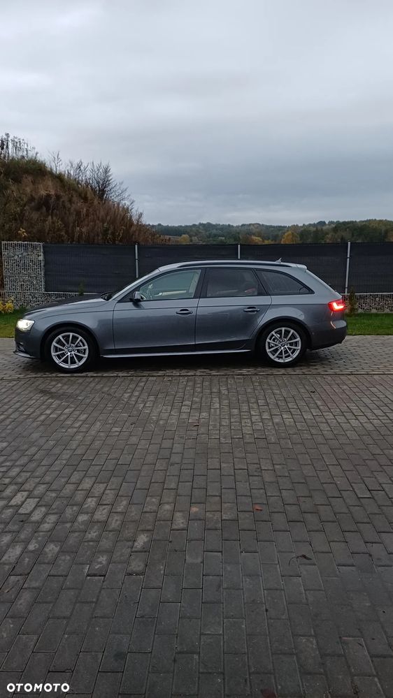 Audi A4 - 1