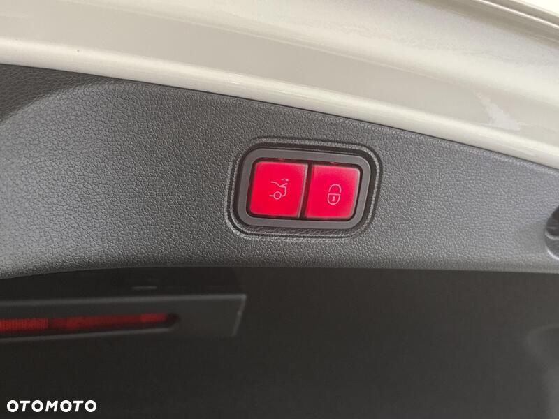 Mercedes-Benz Klasa E 220 d 4-Matic AMG - 26