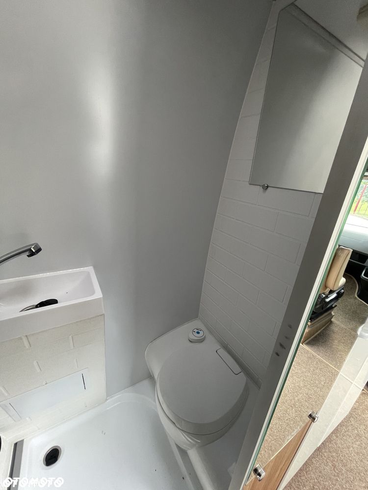 Mercedes-Benz Sprinter - 15