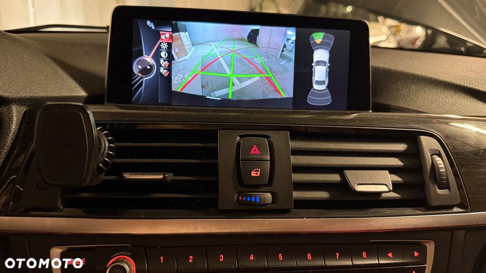 BMW Seria 3 328i xDrive Sport-Aut Sport Line - 17