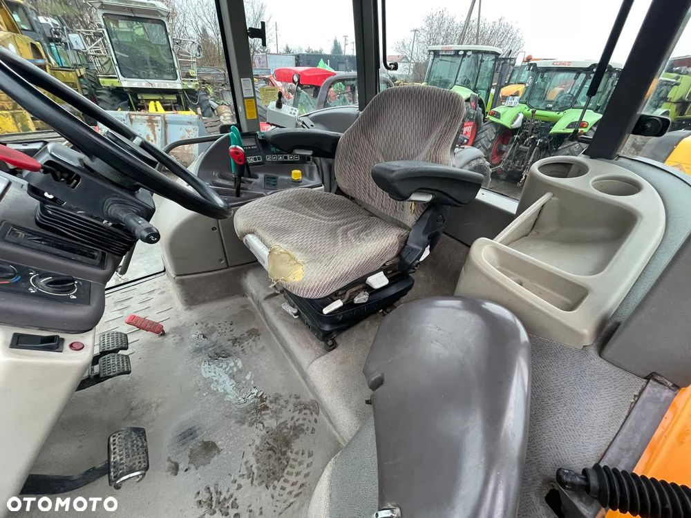 Renault Ares 825 RZ - 4