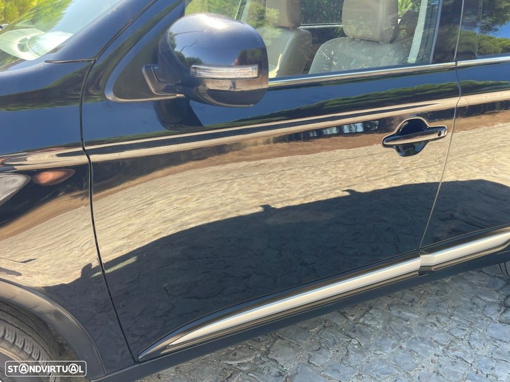 Mitsubishi Outlander 2.2 DI-D Instyle Navi - 10