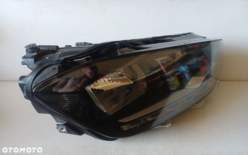 lampa prawy przod VW SPORTSVAN LIFT 2017 EUROPA - 2