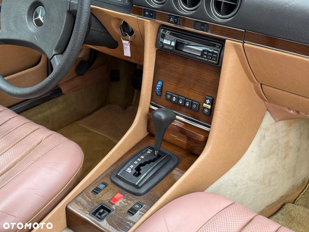 Mercedes-Benz SLC - 14