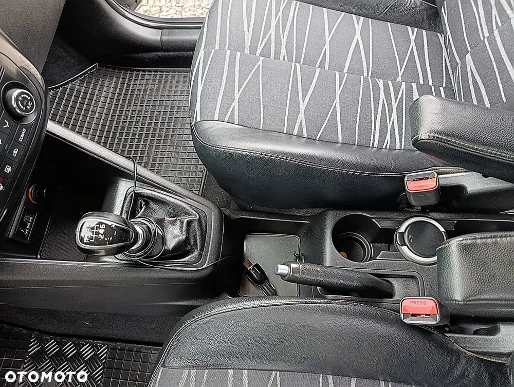 Kia Venga 1.6 Business Line - 17
