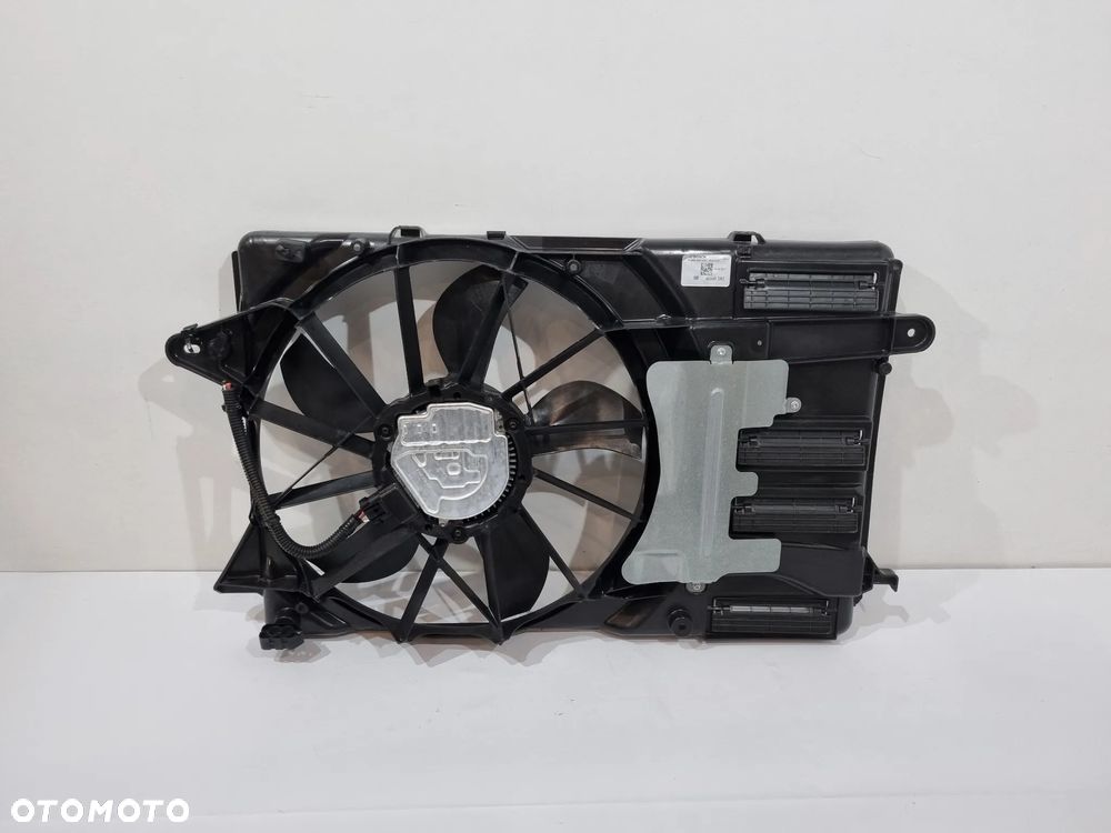 OPEL INSIGNIA B WENTYLATOR CHŁODNICY 84020282 - 1