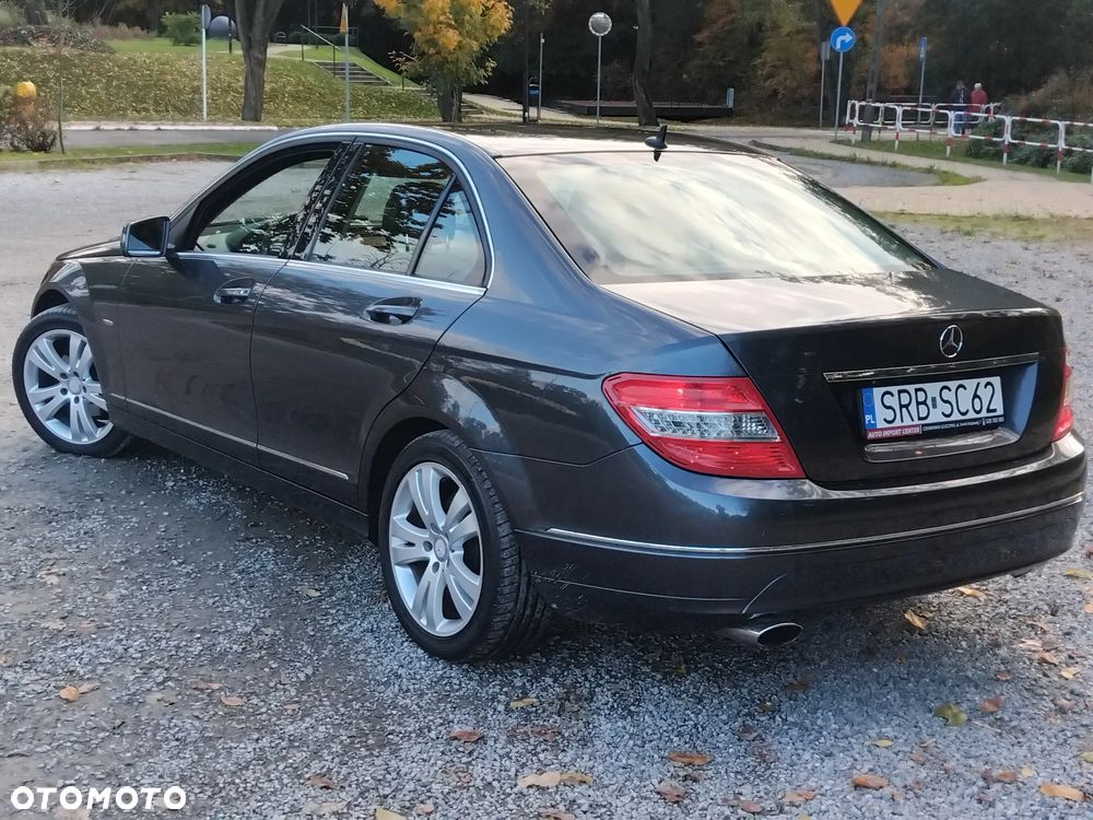 Mercedes-Benz Klasa C 200 CGI BlueEFFICIENCY Avantgarde - 5