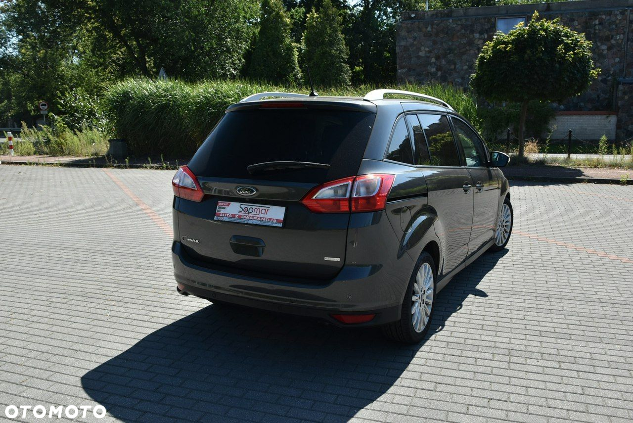 Ford Grand C-MAX - 27