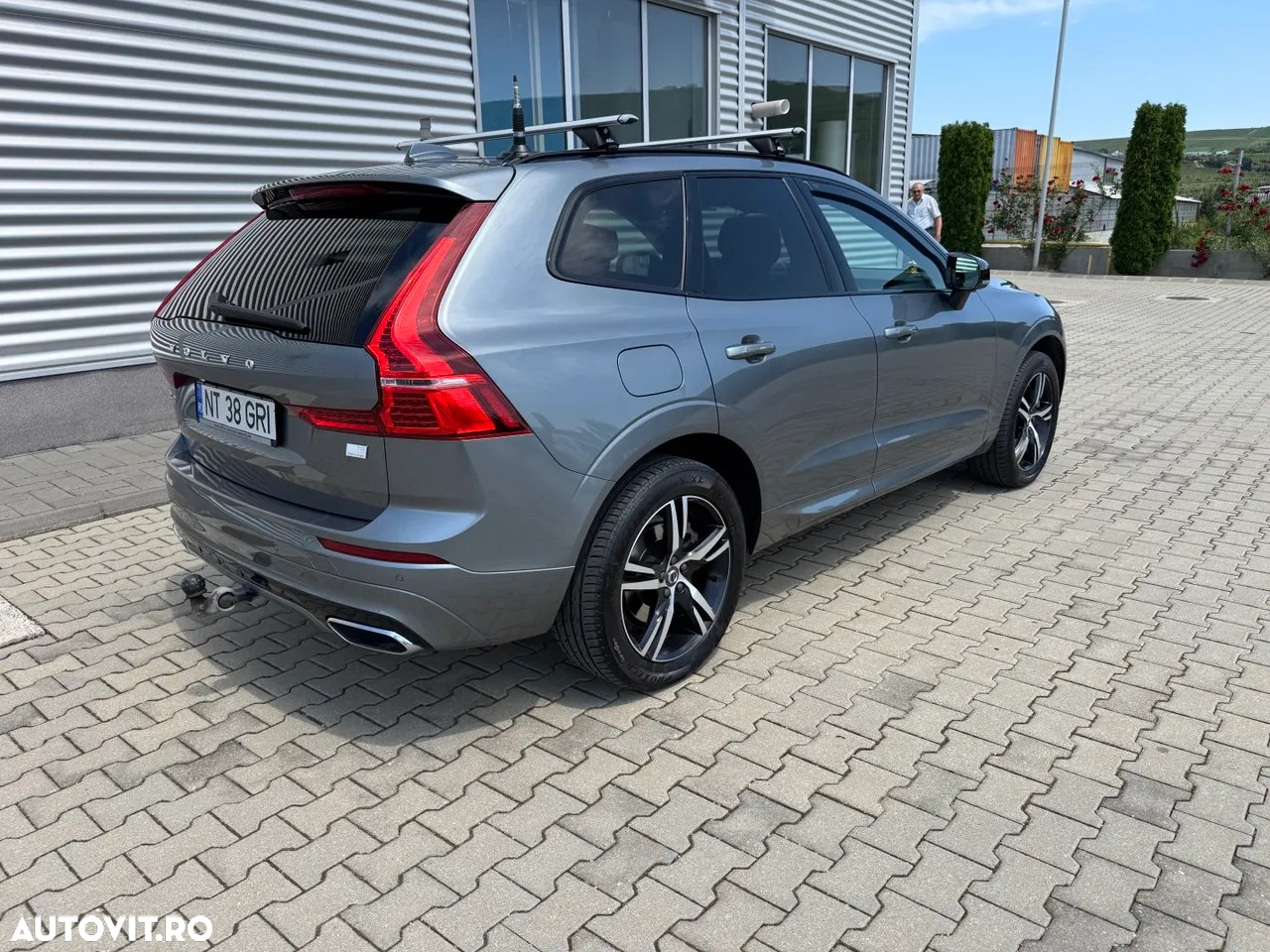 Volvo XC 60 T8 Twin Engine AWD Geartronic Momentum - 3