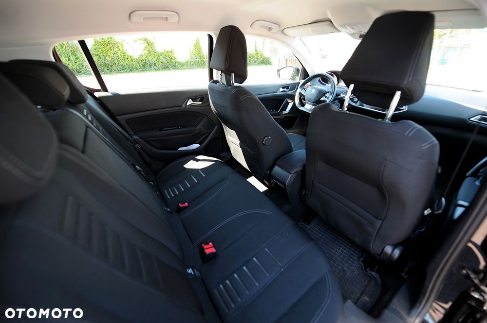 Peugeot 308 BlueHDi 150 Automatik Stop & Start Allure - 8