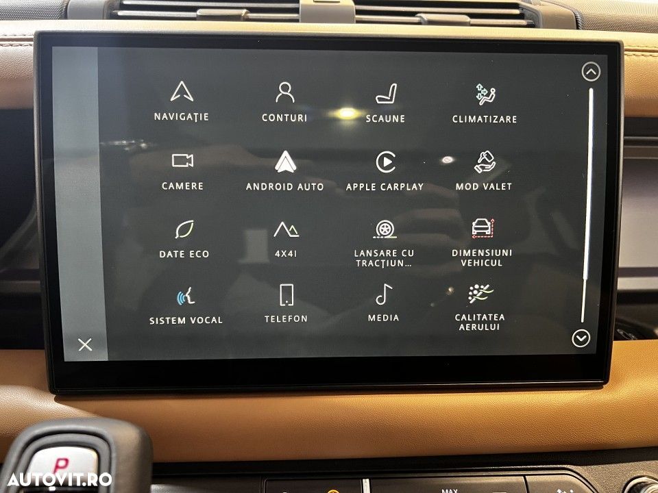 Land Rover Defender - 16