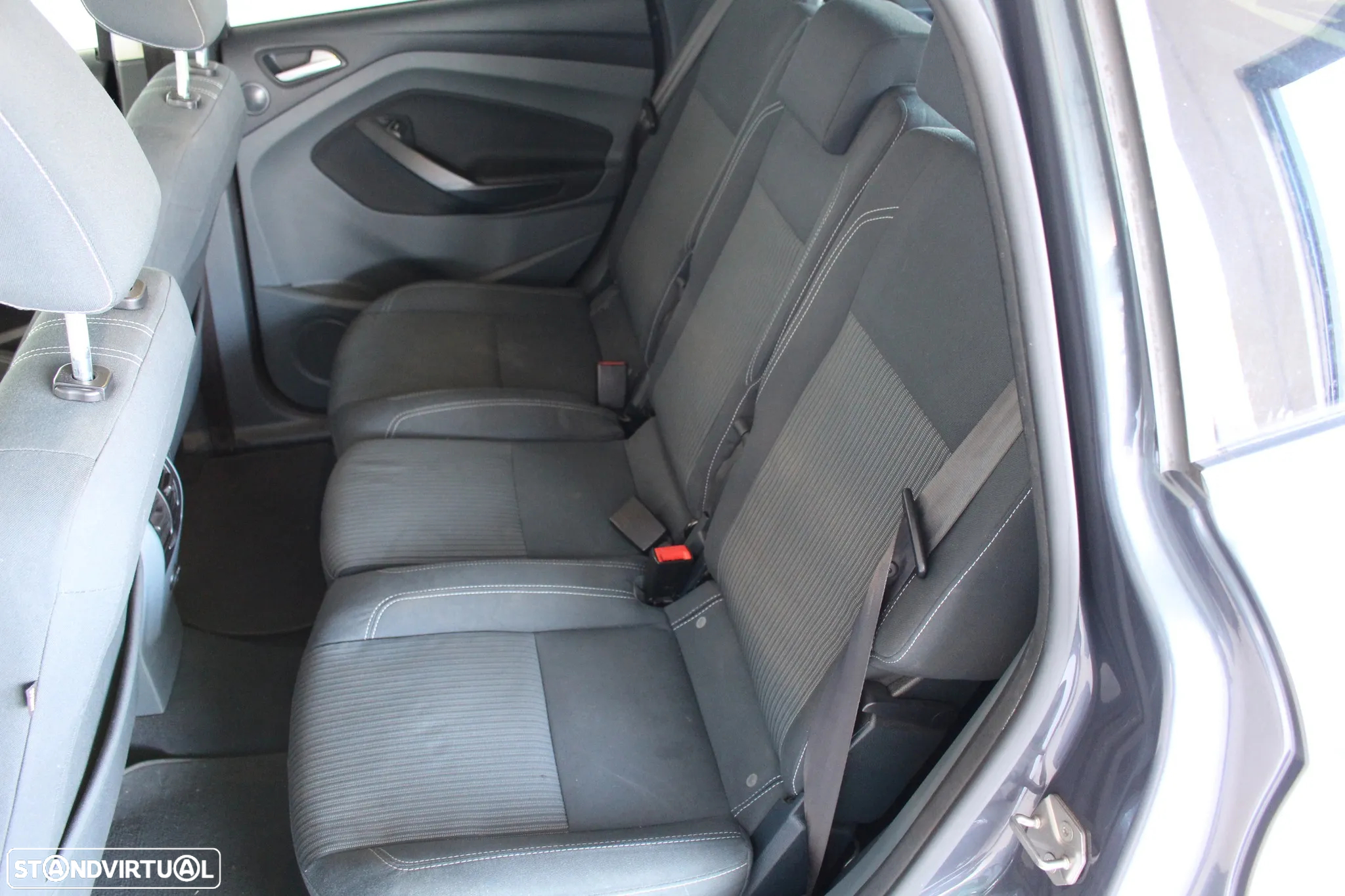 Ford C-Max 1.6 TDCi Titanium - 27