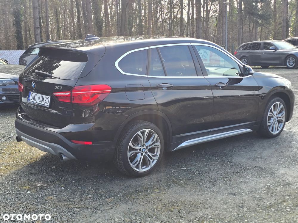 BMW X1 xDrive25i GPF xLine - 5