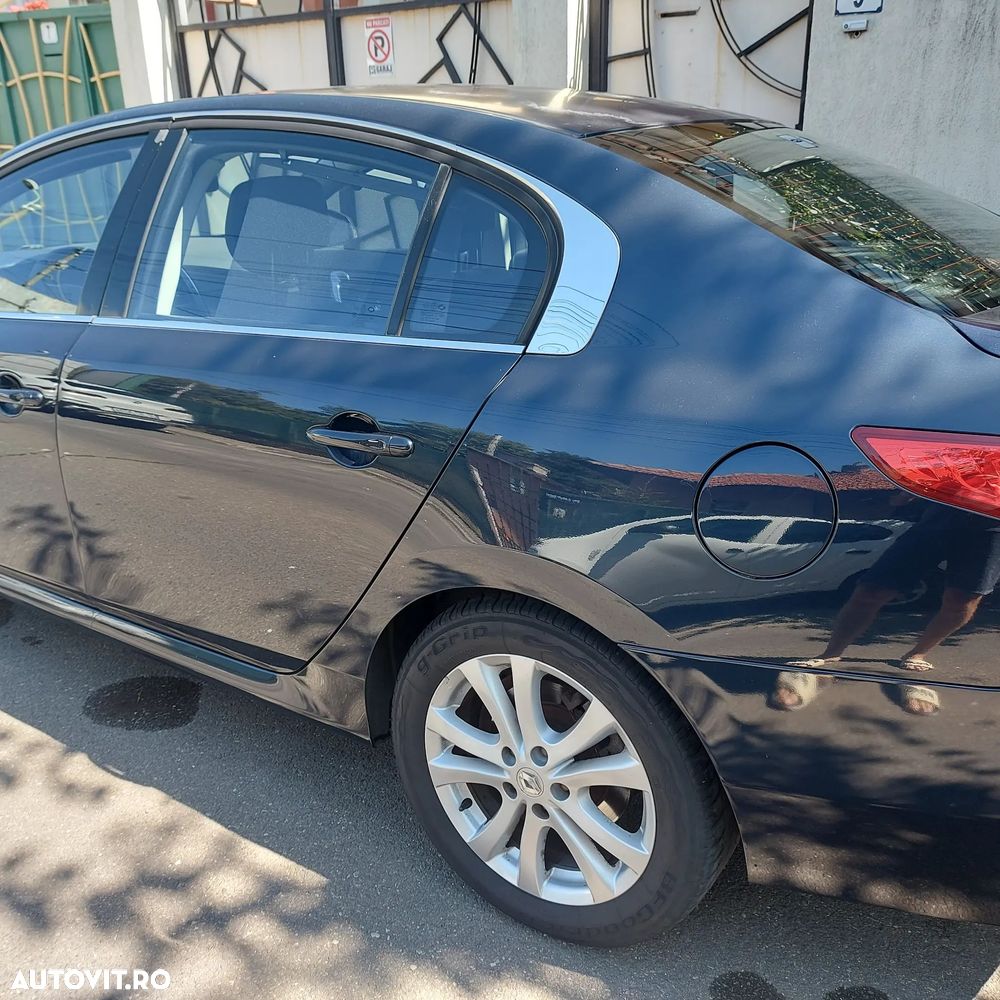 Renault Latitude 2.0 16 V Privilege - 6