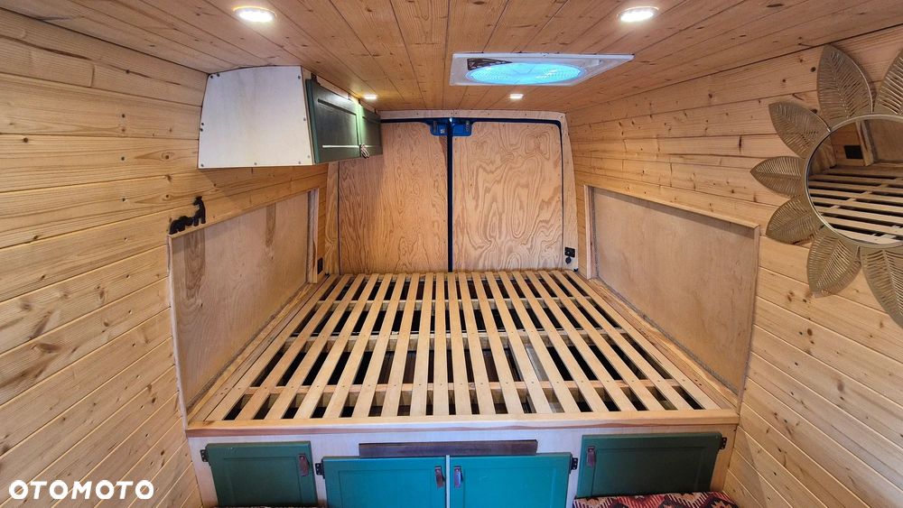 Mercedes-Benz Sprinter - 8