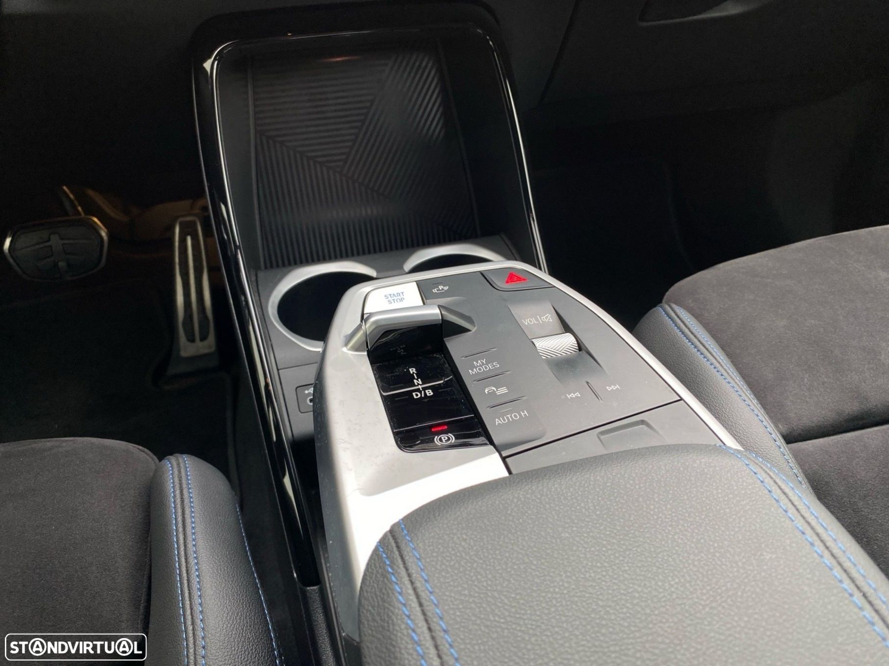 BMW iX1 xDrive30 Pack Desportivo M - 14