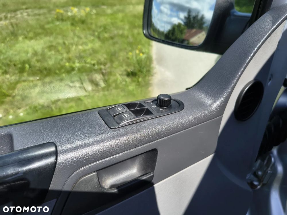 Volkswagen TRANSPORTER T5 Klima Elektryka Tempomat Duże Radio Brygadówka Dubel Kabina Klapa Rury - 11