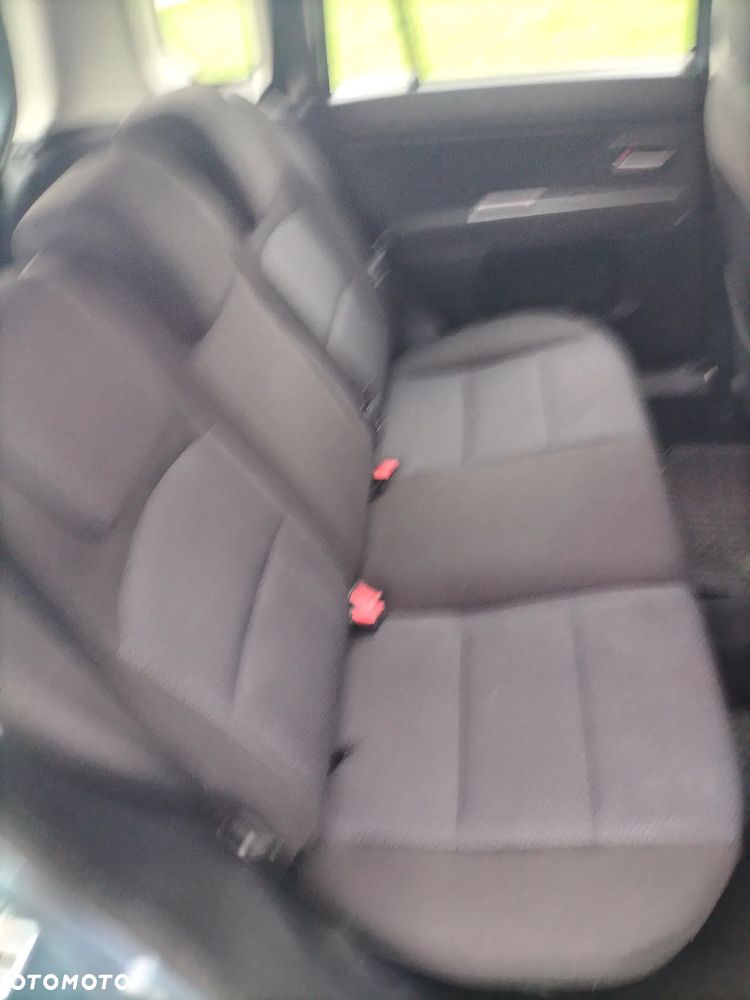 Mazda 2 - 5