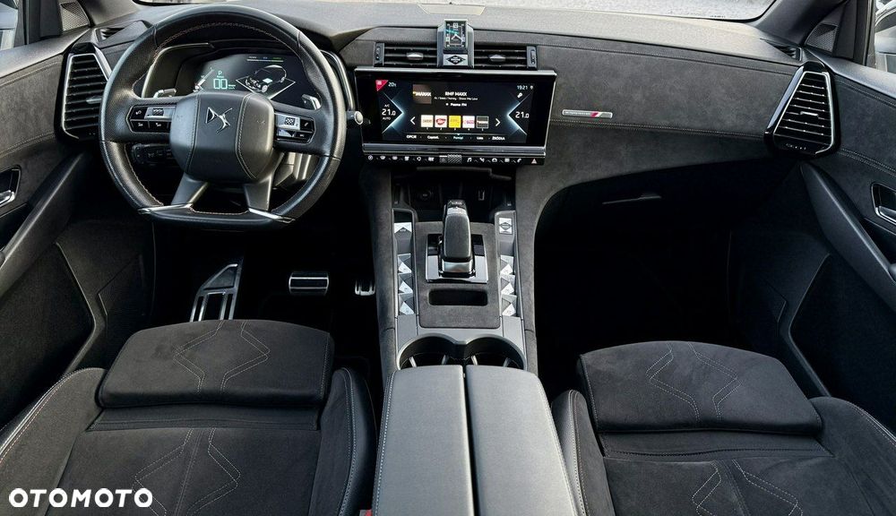 DS Automobiles DS 7 Crossback - 11