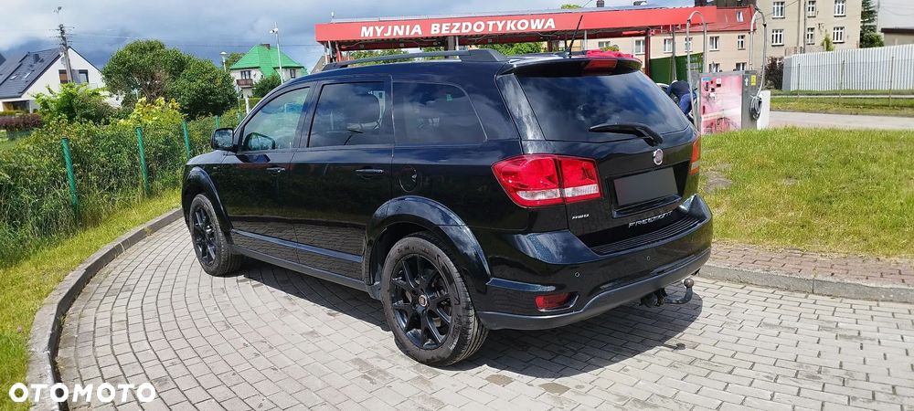 Fiat Freemont 2.0 Multijet Black Code AWD - 21