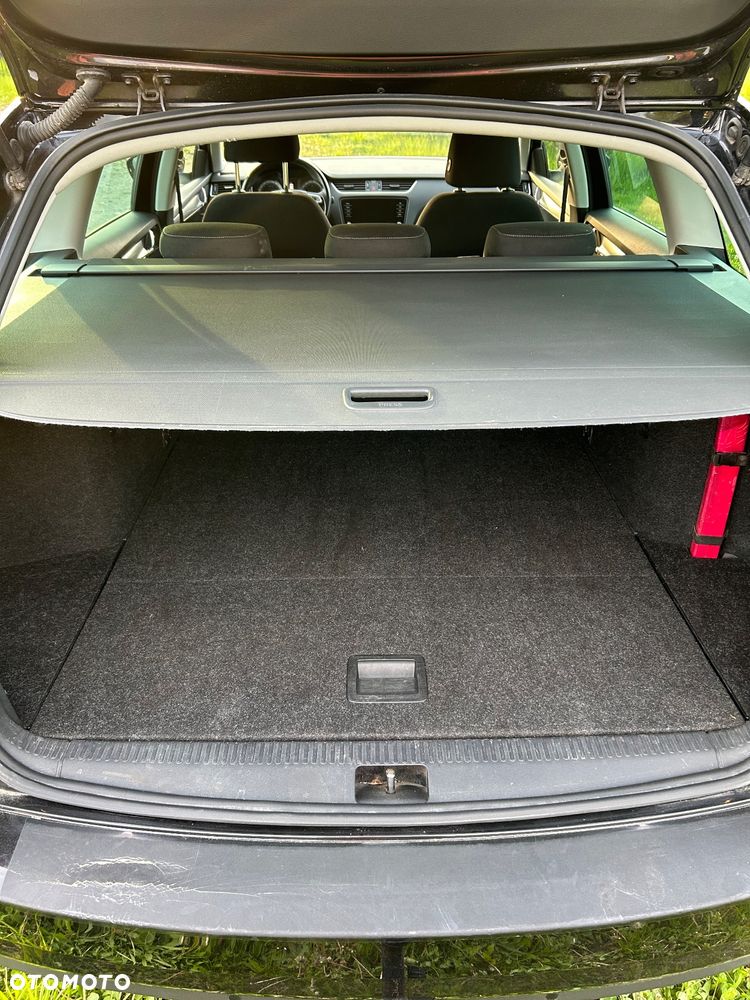 Skoda Octavia Combi 2.0 TDI DSG Soleil - 11