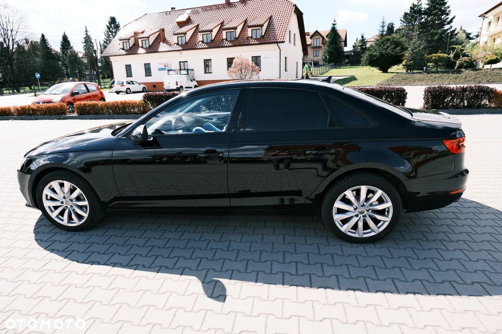 Audi A4 Limousine - 8