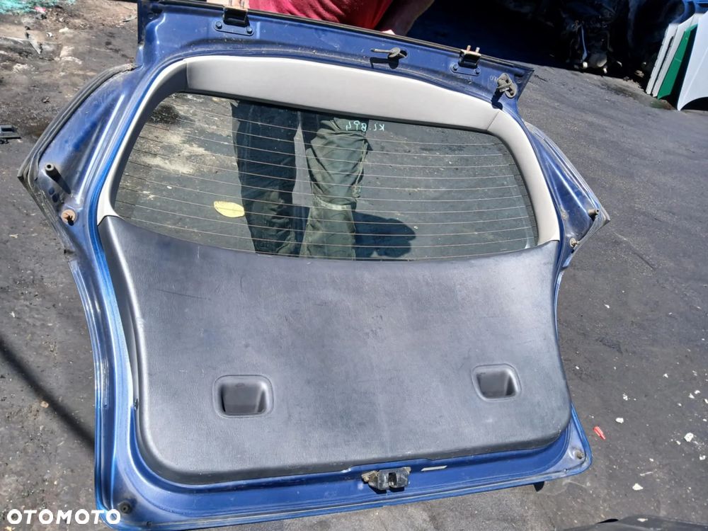 Toyota Corolla Verso Klapa bagażnika - 7