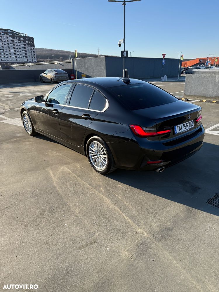 BMW Seria 3 320i GT Aut. Luxury Line - 7